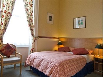 Priestville Guest House เอดินบะระ ภายนอก รูปภาพ